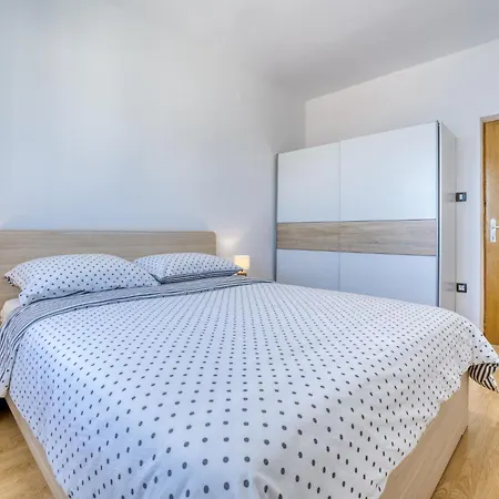 Apartment Emily By Interhome *