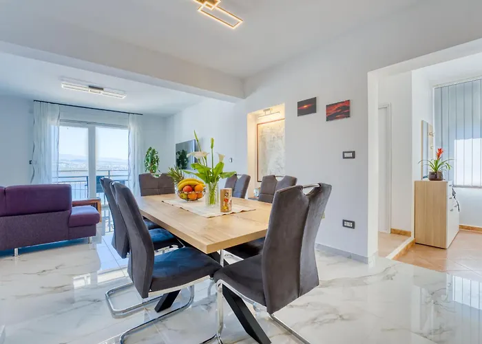 Emily By Interhome *