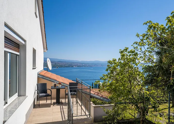 Emily By Interhome Lägenhet Opatija